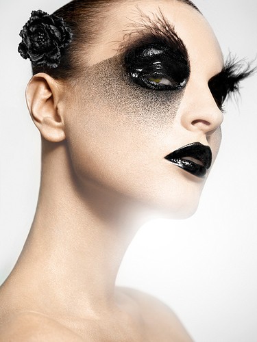 face,fashion,beauty,gothic,make,up,woman-ff543d04fc8800580d4c1c0bb03342f6_h